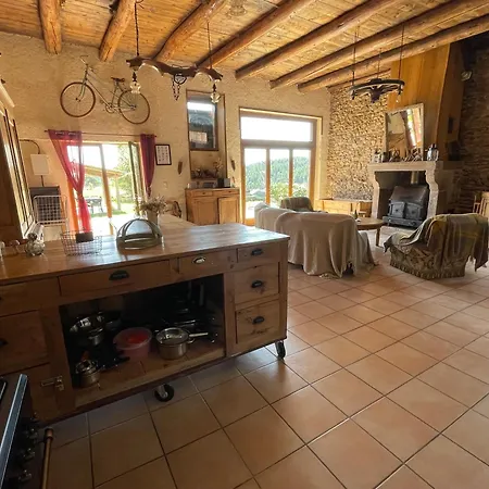 Ancienne Etable - En Pleine Campagne Francaise